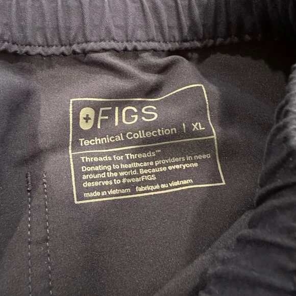 Men's Navy Figs Cairo Cargo Scrub Pants™ - Picture 4 of 4